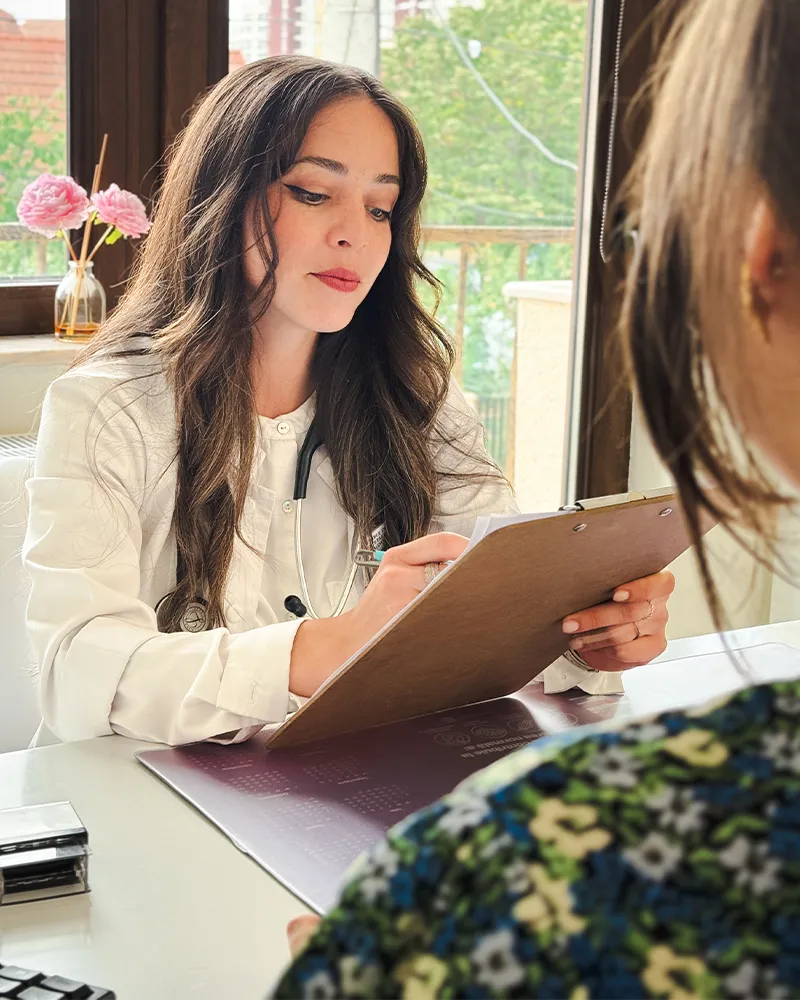 Dr. Baciu Madalina​ anca medic specialist Medicina Interna oradea clinica artemis therapy