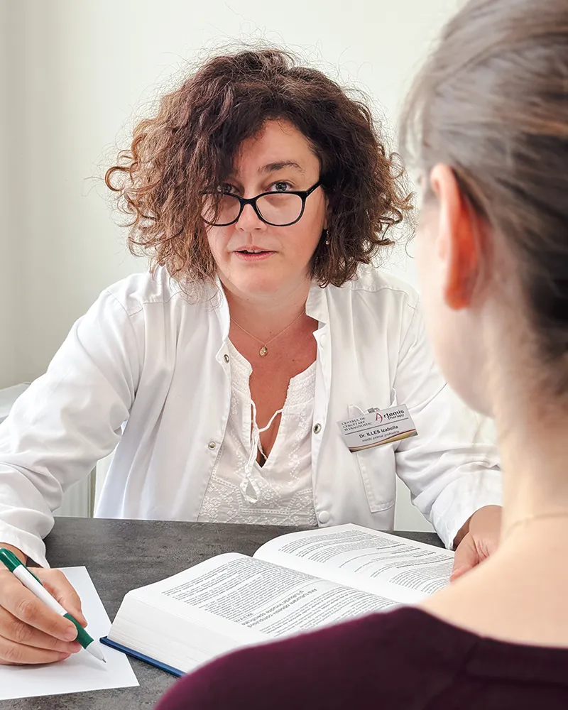 dr Illes Izabella medic primar psihiatrie oradea clinica artemis medic psihiatru